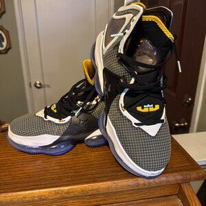 Nike LeBron 19 Hardwood Classic